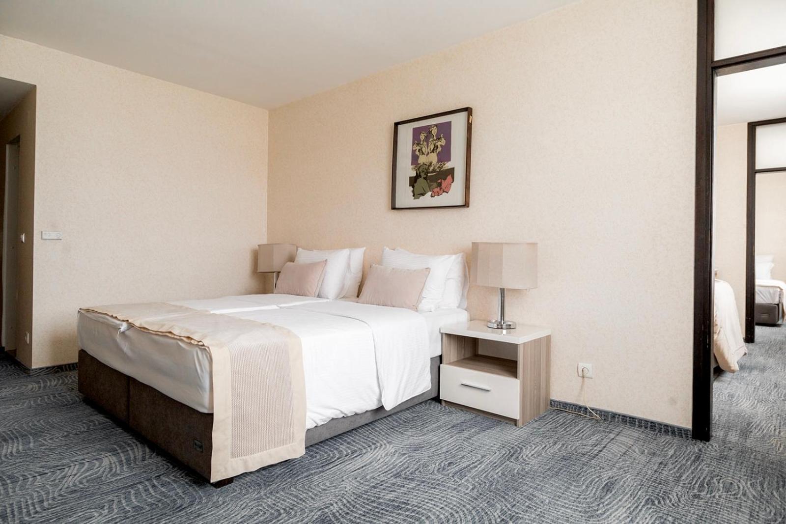 Hotel Holiday Hotel 4*