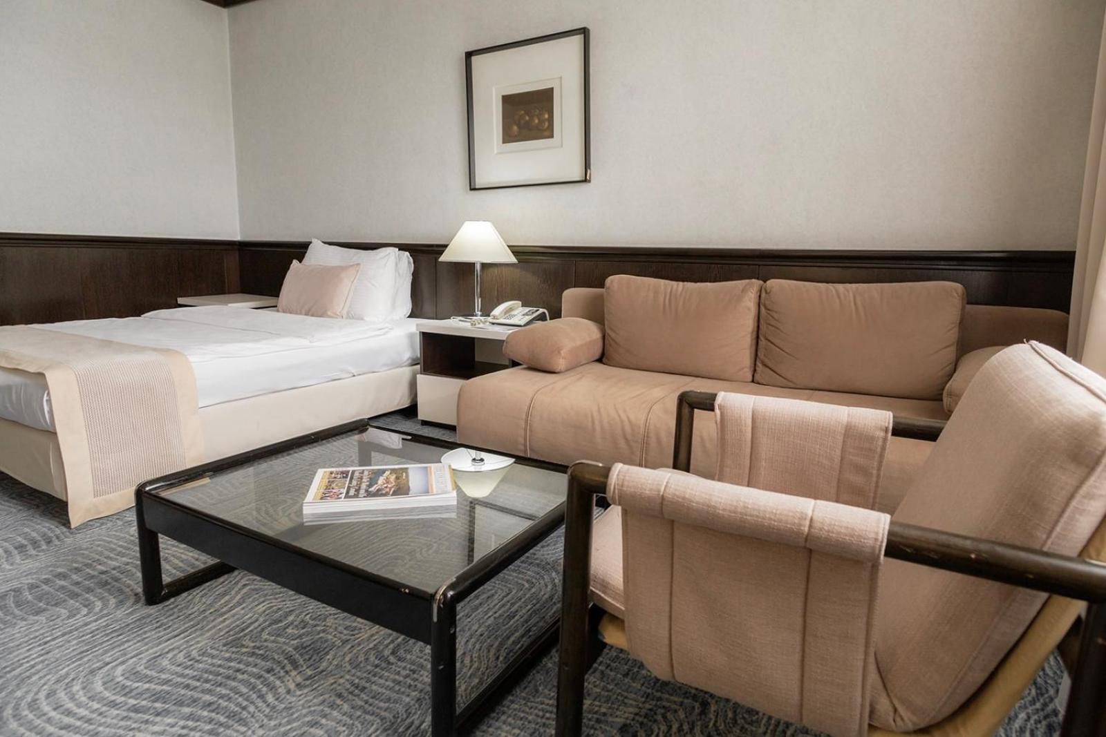Hotel Holiday 4*